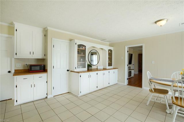 19 Ewellville LN, Dutton, VA 23050