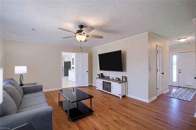 19 Ewellville LN, Dutton, VA 23050