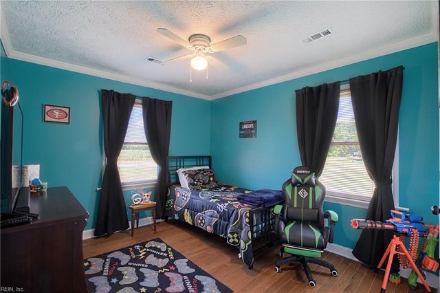 19 Ewellville LN, Dutton, VA 23050