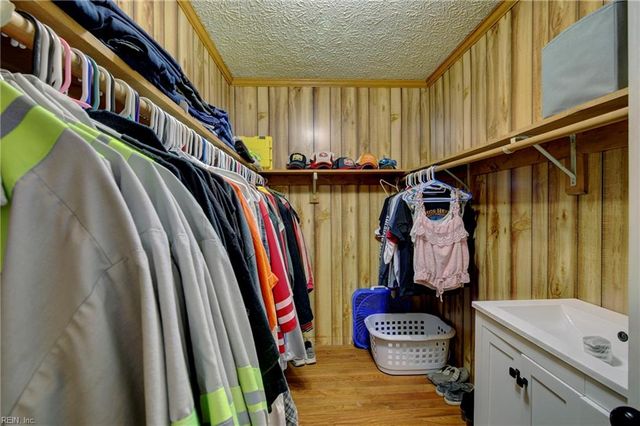 19 Ewellville LN, Dutton, VA 23050