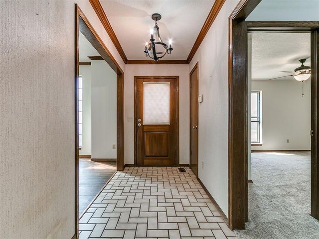 709 HAMLET Lane, Yukon, OK 73099