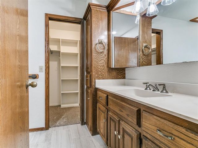 709 HAMLET Lane, Yukon, OK 73099