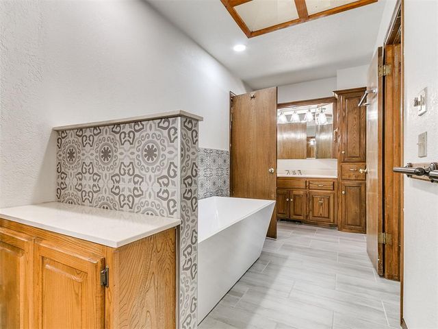 709 HAMLET Lane, Yukon, OK 73099