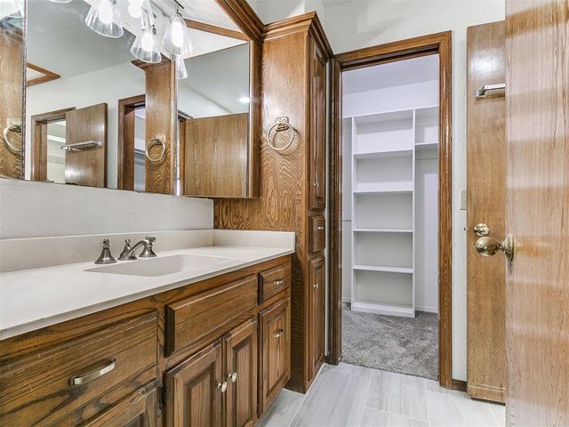 709 HAMLET Lane, Yukon, OK 73099