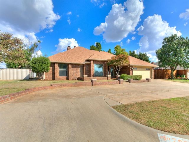 709 HAMLET Lane, Yukon, OK 73099
