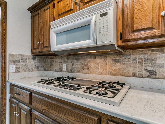 709 HAMLET Lane, Yukon, OK 73099