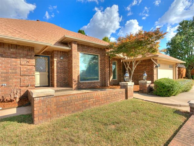 709 HAMLET Lane, Yukon, OK 73099