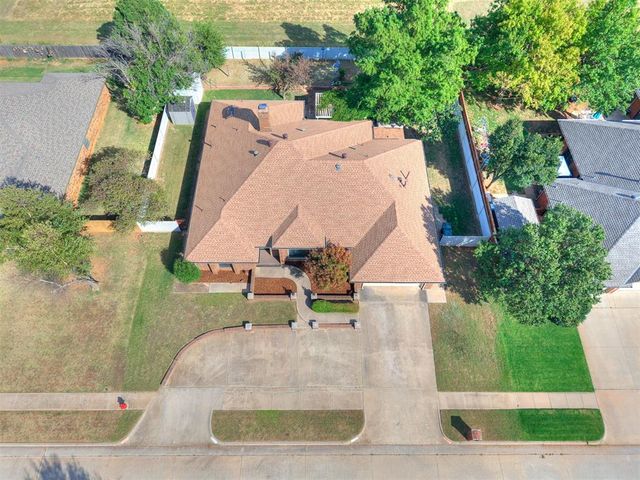 709 HAMLET Lane, Yukon, OK 73099