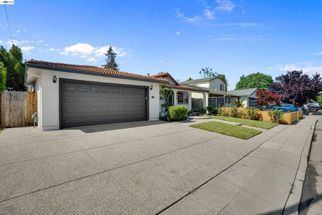 5006 Everglades Park Dr, Fremont, CA 94538