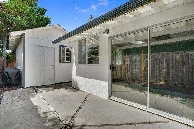 5006 Everglades Park Dr, Fremont, CA 94538