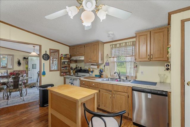 101 County Road 288, Liberty Hill, TX 78642