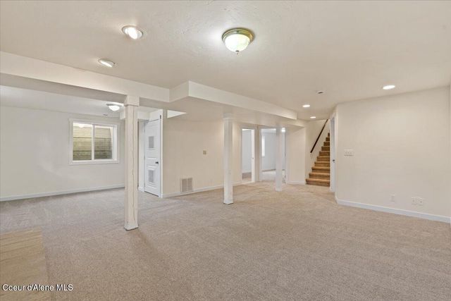 7647 15th St, Dalton Gardens, ID 83815