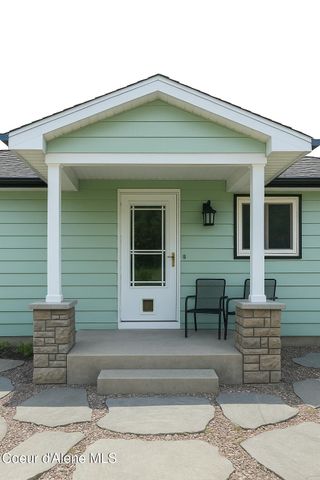 7647 15th St, Dalton Gardens, ID 83815