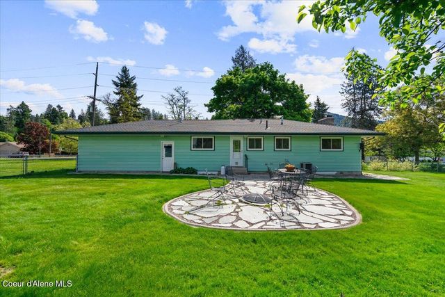 7647 15th St, Dalton Gardens, ID 83815
