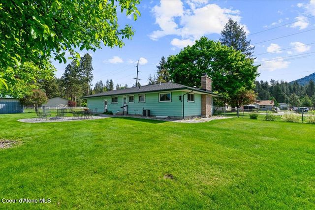 7647 15th St, Dalton Gardens, ID 83815