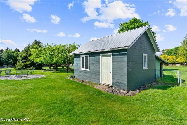 7647 15th St, Dalton Gardens, ID 83815
