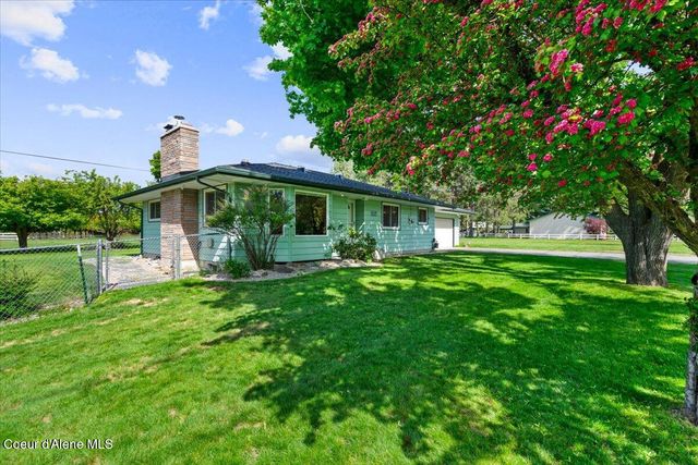 7647 15th St, Dalton Gardens, ID 83815