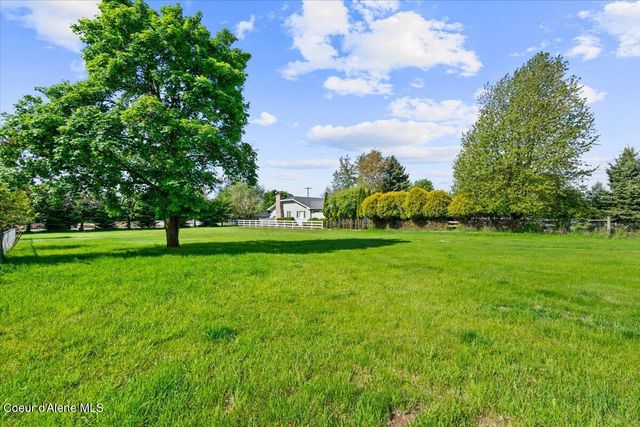 7647 15th St, Dalton Gardens, ID 83815