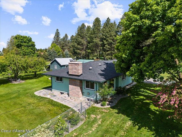 7647 15th St, Dalton Gardens, ID 83815