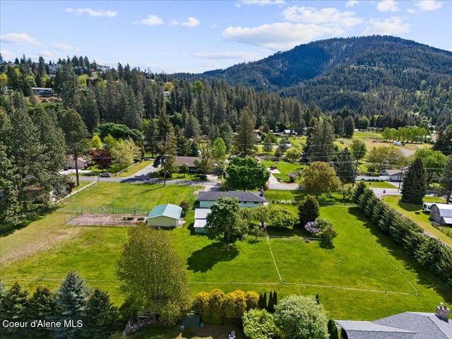 7647 15th St, Dalton Gardens, ID 83815
