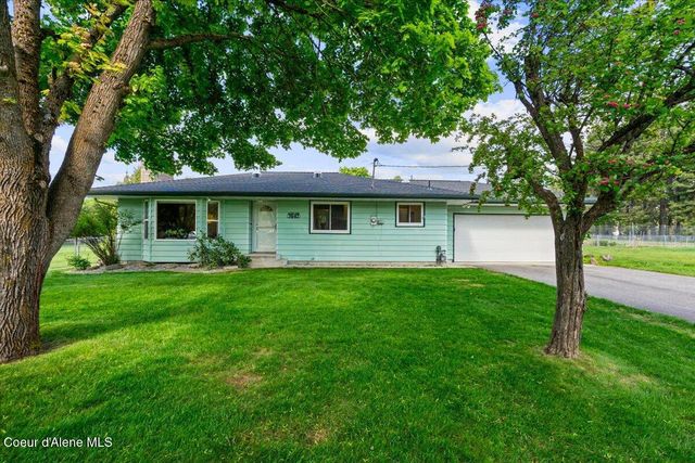 7647 15th St, Dalton Gardens, ID 83815