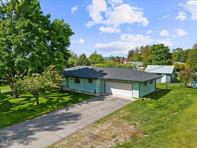 7647 15th St, Dalton Gardens, ID 83815