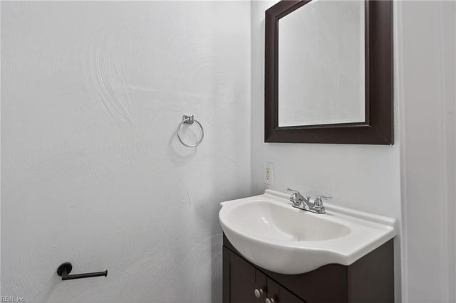 5915 Bertrand ST, Portsmouth, VA 23703