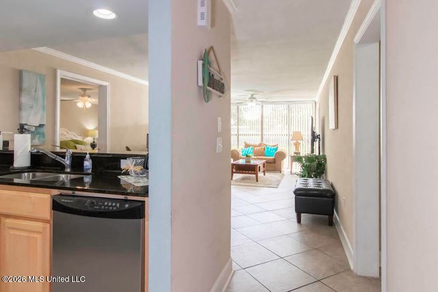 2046 Beach Boulevard, 224, Biloxi, MS 39531