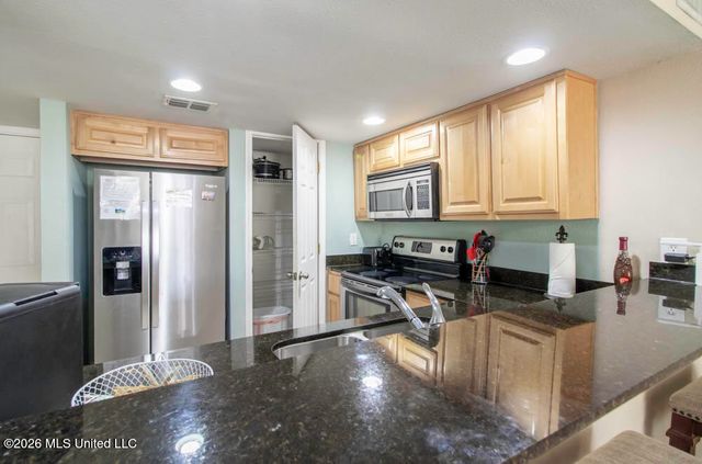 2046 Beach Boulevard, 224, Biloxi, MS 39531
