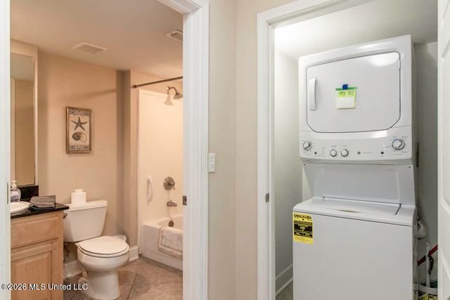 2046 Beach Boulevard, 224, Biloxi, MS 39531