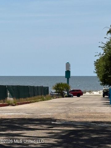 2046 Beach Boulevard, 224, Biloxi, MS 39531