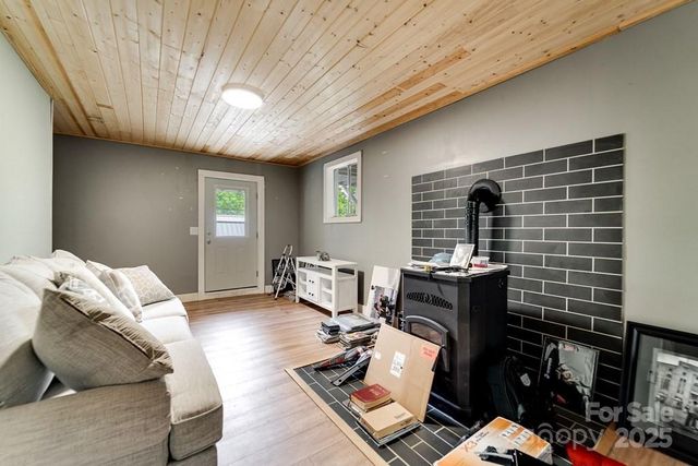 155 Notta Road, Franklin, NC 28734