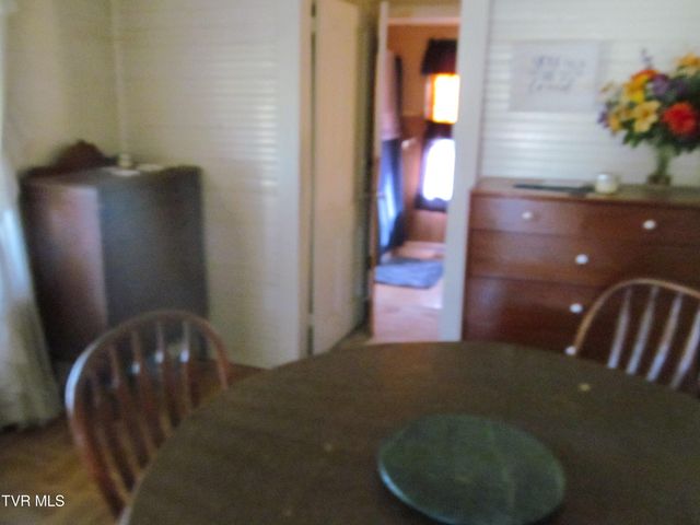 90 Lake Meadow Drive, Gray, TN 37615