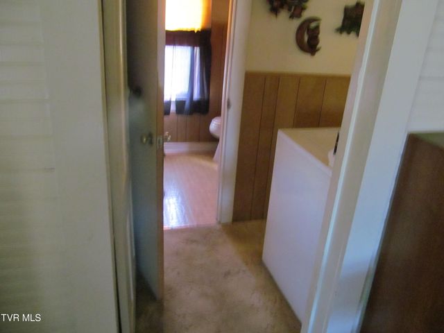 90 Lake Meadow Drive, Gray, TN 37615