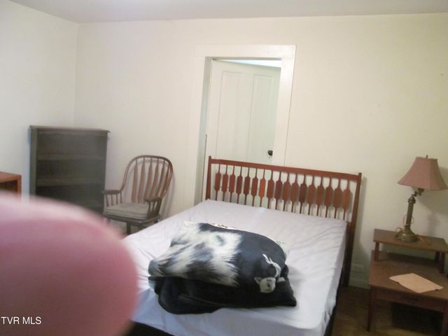 90 Lake Meadow Drive, Gray, TN 37615