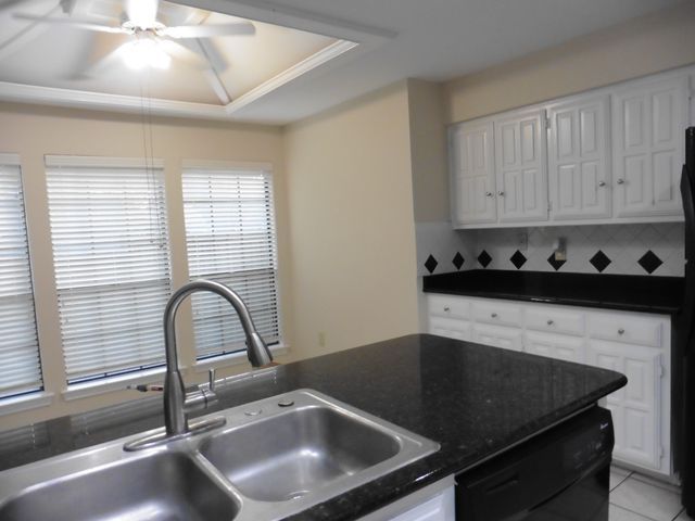 7314 HIGHLAND GLEN TRL, Dallas, TX 75248