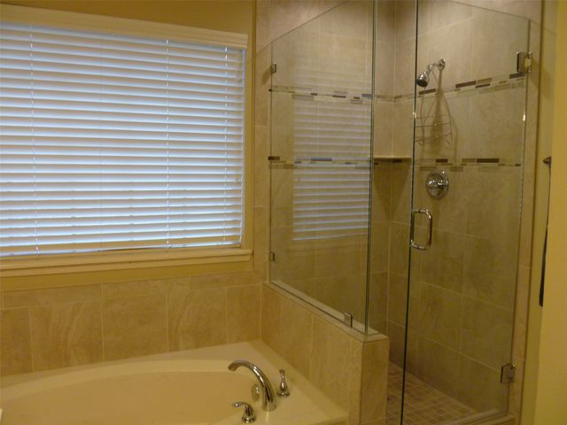 7314 HIGHLAND GLEN TRL, Dallas, TX 75248