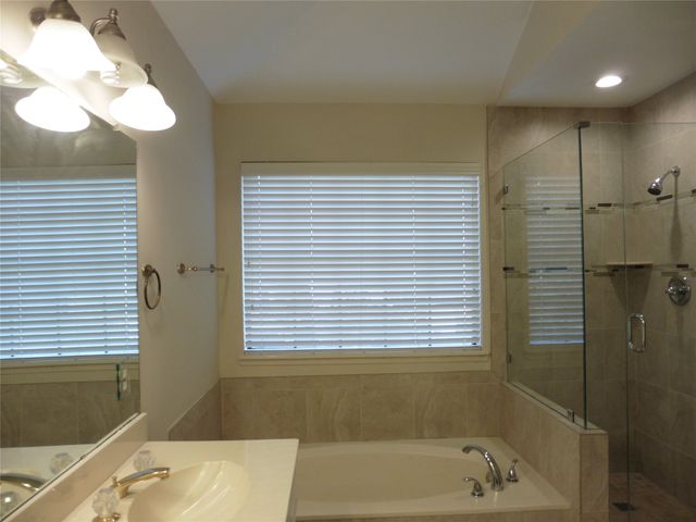 7314 HIGHLAND GLEN TRL, Dallas, TX 75248