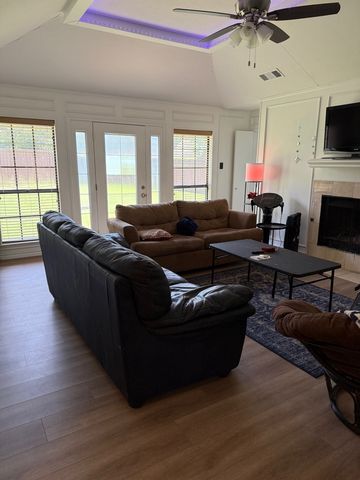 7314 HIGHLAND GLEN TRL, Dallas, TX 75248