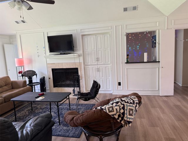 7314 HIGHLAND GLEN TRL, Dallas, TX 75248