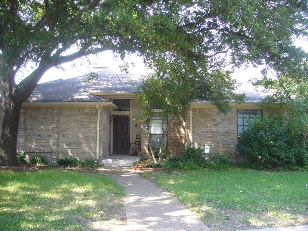 7314 HIGHLAND GLEN TRL, Dallas, TX 75248
