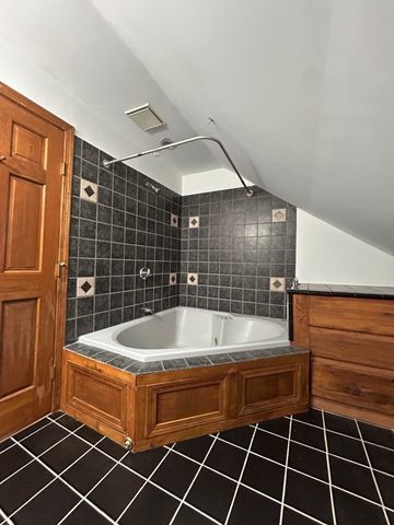 4 Great Road R, Bedford, MA 01730