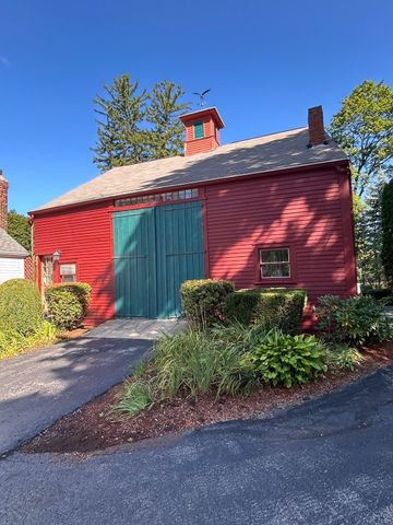 4 Great Road R, Bedford, MA 01730