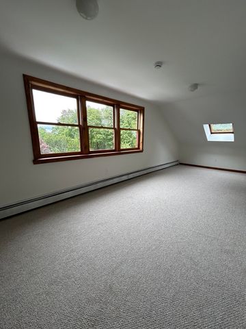 4 Great Road R, Bedford, MA 01730