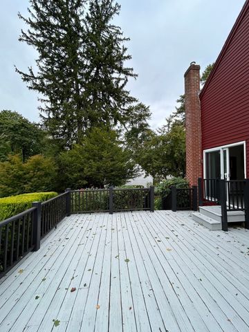 4 Great Road R, Bedford, MA 01730