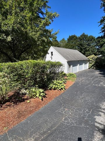 4 Great Road R, Bedford, MA 01730