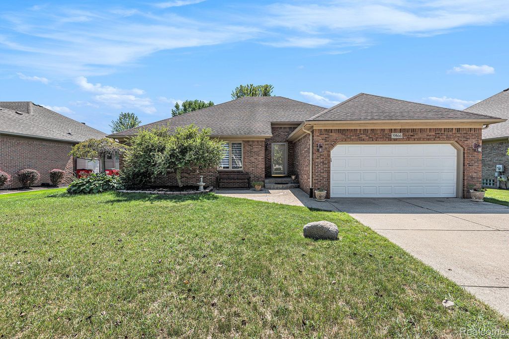 19866 Barchester Drive, Macomb Township, MI 48044
