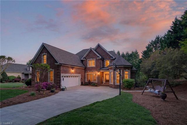 2304 Faircloth Way, High Point, NC 27265