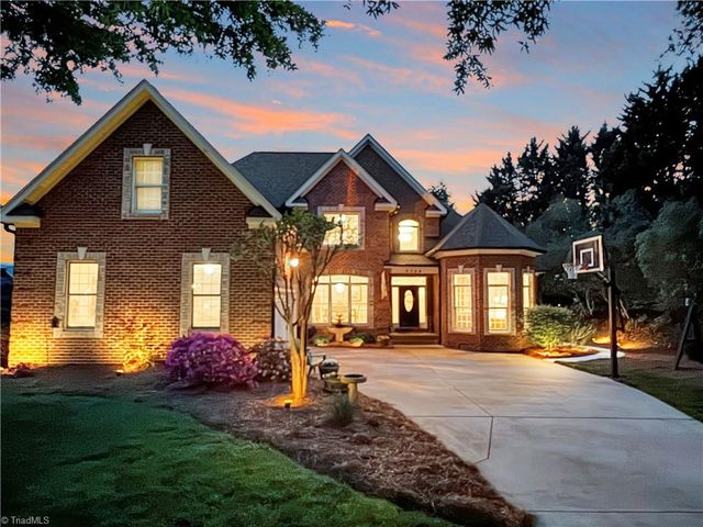 2304 Faircloth Way, High Point, NC 27265