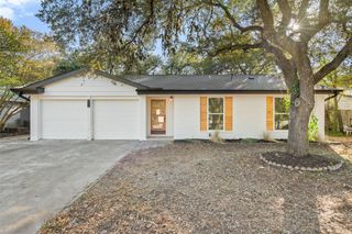 7729 Croftwood DR, Austin, TX 78749